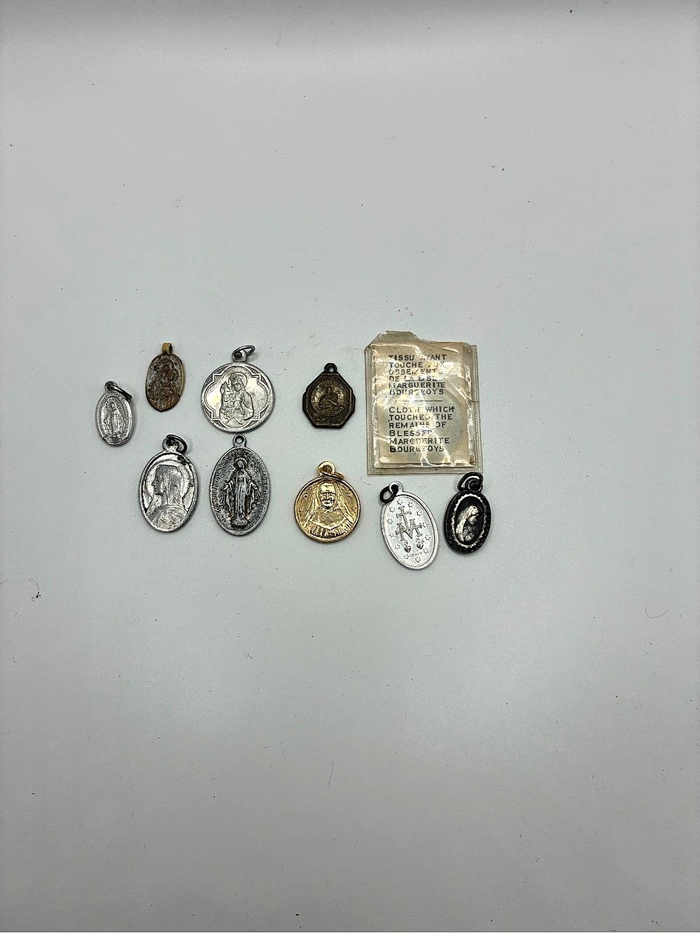 Assorted Pendant Charms Silver & Gold